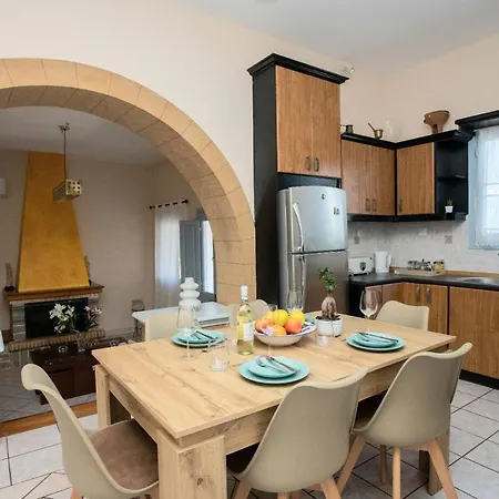 בית נופש Agriolivadi View House