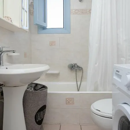 בית נופש Agriolivadi View House